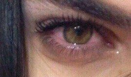 Anne_dlk's tweet photo. Bărbați moderni nu plang niciodată , ca să nu le curgă rimelul !! 💋💪👊👊 https://t.co/QGV8IrMMdY