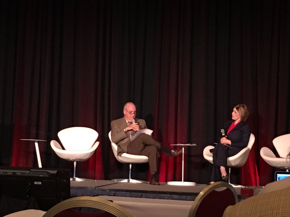 RobMcgillen's tweet photo. Larry Sadwin sharing views on #patientaccess #healthrecords and #disgnosis being crucial. Be human #HIMSS16 #hx360 https://t.co/UpH4Uhwvdr