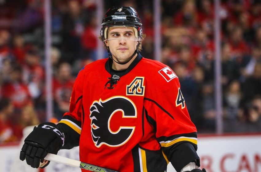 SportsCentre's tweet photo. #TradeCentre ALERT: CGY trades D Kris Russell to DAL, pending trade call. Details to follow. https://t.co/U3duN5V1e8