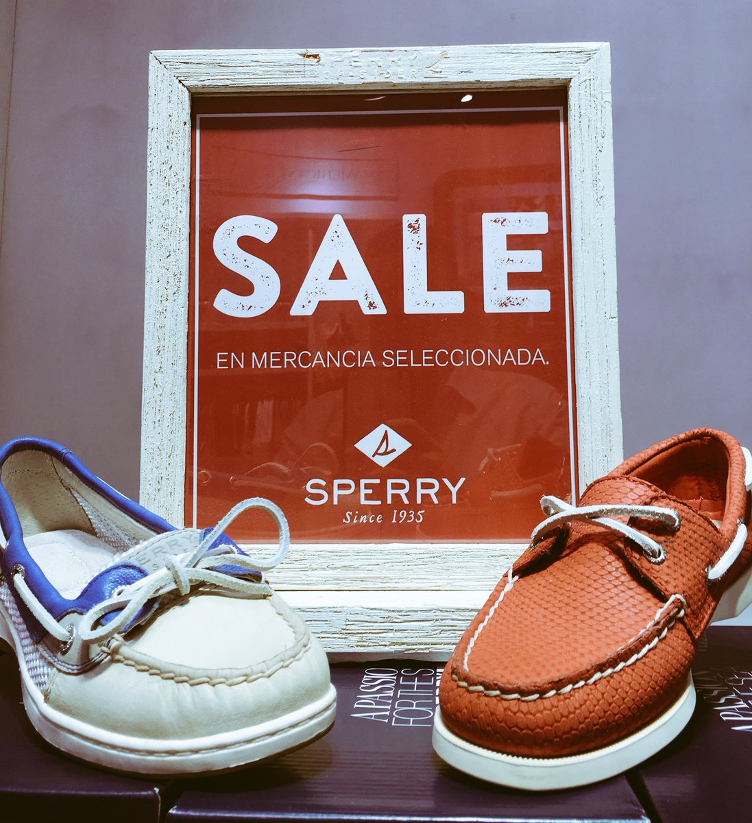 SperryLatino's tweet photo. #sperrysale Hasta hoy 50% menos ! @MultiplazaPA Segundo Piso. https://t.co/AqMKDmq9Cx