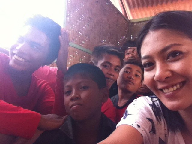 Kangen shooting kaya gini dan ketemu sama mereka, anak anak yang mengajarkan saya banyak hal tentang hidup