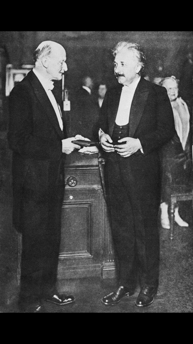 aleberteinstein's tweet photo. "for his services to Theoretical Physics, and especially for his discovery of the law of the photoelectric effect." https://t.co/m16E5w50fx