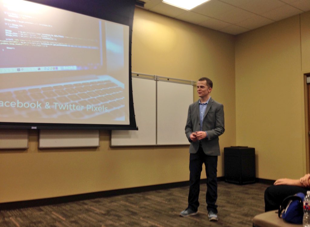 em_stenz's tweet photo. Virginia Tech talks about bridging the digital cap at @COSGA. #COSGA2016 #WTNM https://t.co/9Qzsr4QtfT