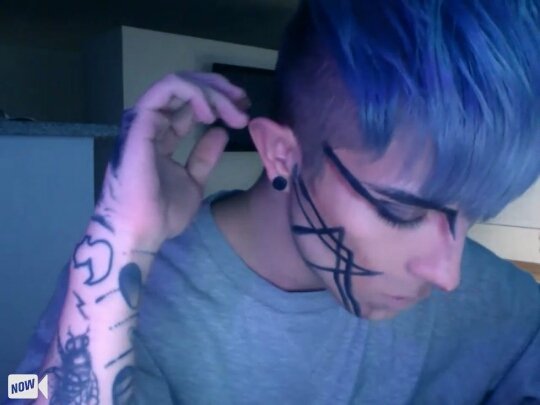 ANDREZDIAZZ16's tweet photo. https://t.co/31lSTrtmBw ( porque cuando te enfocas en tus sueños todo se puede lograr) @aaxloz #AxlozClothing https://t.co/b2DjPdYSqJ