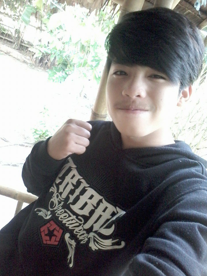 btericson's tweet photo. Let me be the one <3 ;)
Selfie <3
#Fafabae https://t.co/Mi3hROK0S5