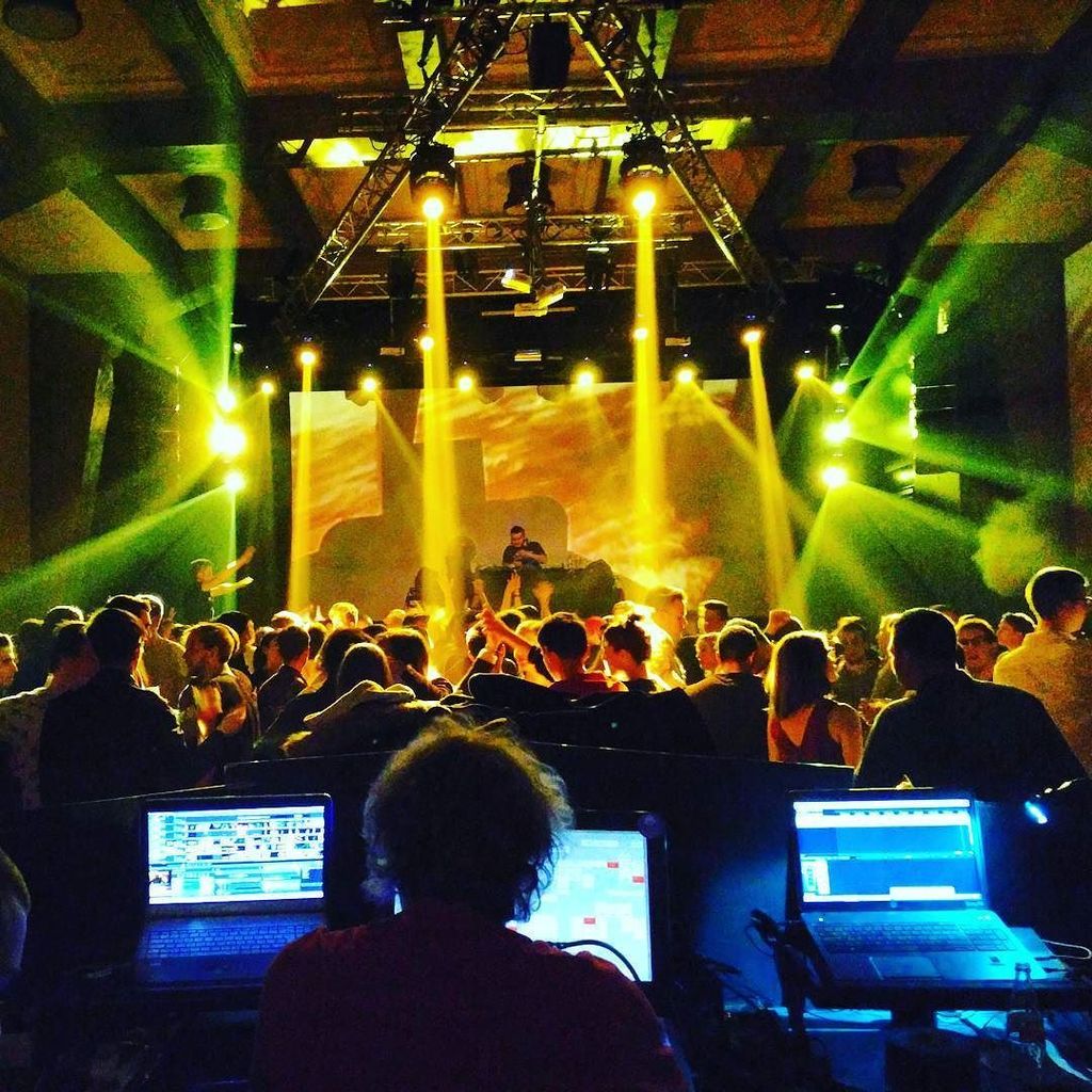 InstaPrague's tweet photo. #praha #01 #prag #partyhard #music #techno #house #lastnight #proxy #pubcraw #irgebdwiesch… https://t.co/2fimy69HFF https://t.co/Q8rCBRMmXu