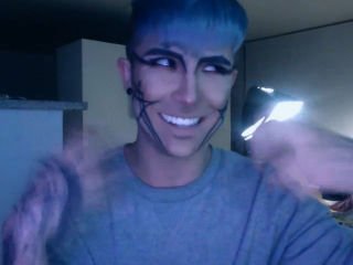 soficas1's tweet photo. 🔴 VIVO @aaxloz esta vivo en #YouNow - #AxlozClothing <3 https://t.co/CESOSItMNB https://t.co/72yJjlZJNa