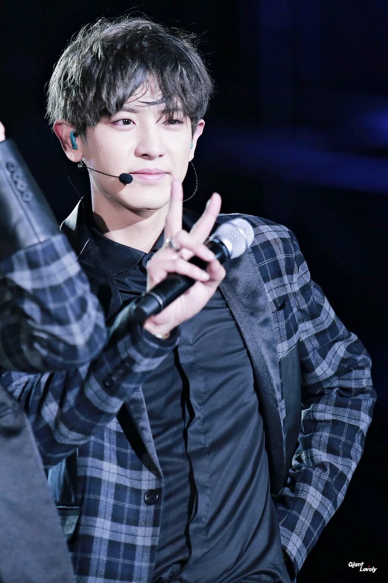 amyours__'s tweet photo. 150327 MUSIC BANK #CHANYEOL #찬열 
Cr.GIANT LOVELY https://t.co/LOteBK60nq
