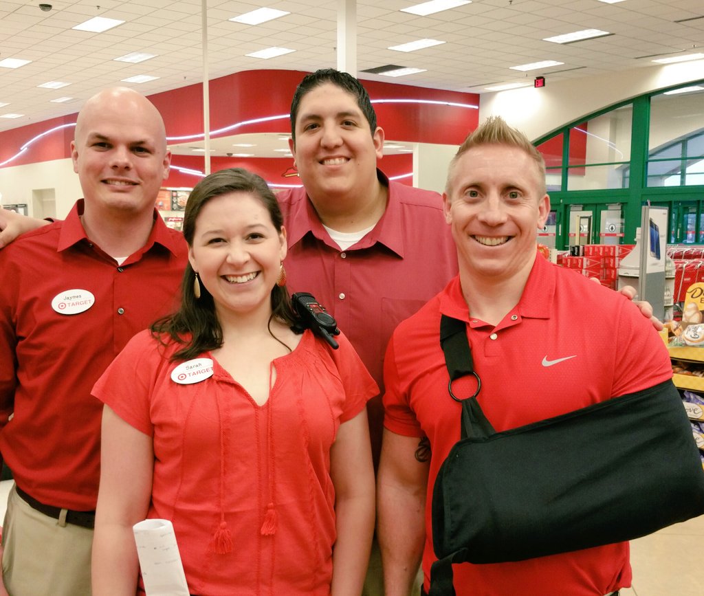 AdamRMendoza's tweet photo. Training ETL Jaymes here at T-1785! Proud of all that he has done and all that he is going to do! #D327AP #training https://t.co/10u4Ij0N13