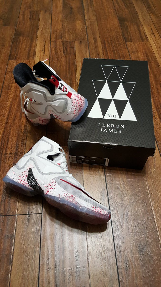 simjones50001's tweet photo. #NewPickUp these kicks are FIRE! I'm glad I picked them up on that @nikestore clearance. #TheMovement #LBJ13 https://t.co/eIALjEVbPC