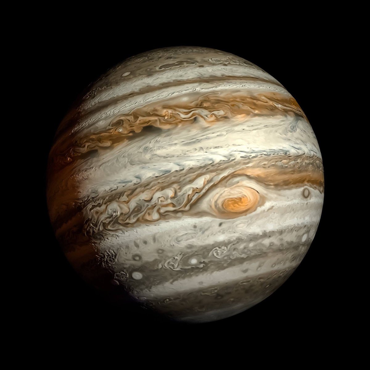 TheDesKelly's tweet photo. Voyager 1 passed Jupiter 37 years ago. And I can (just) remember it. Here is a truly amazing photograph.
#NightAll https://t.co/Yaq3Qc0KDO