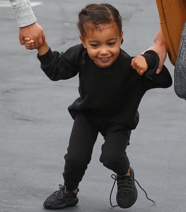 BosBitches's tweet image. North West 😍😭