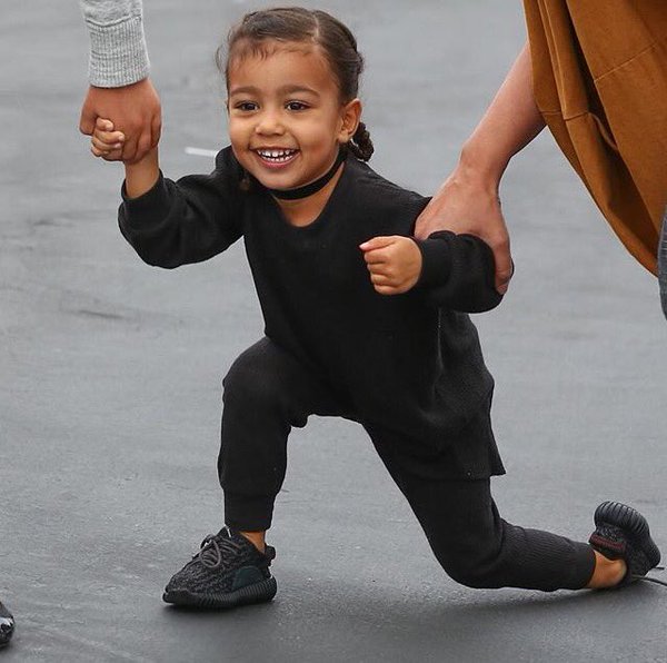 BosBitches's tweet image. North West 😍😭