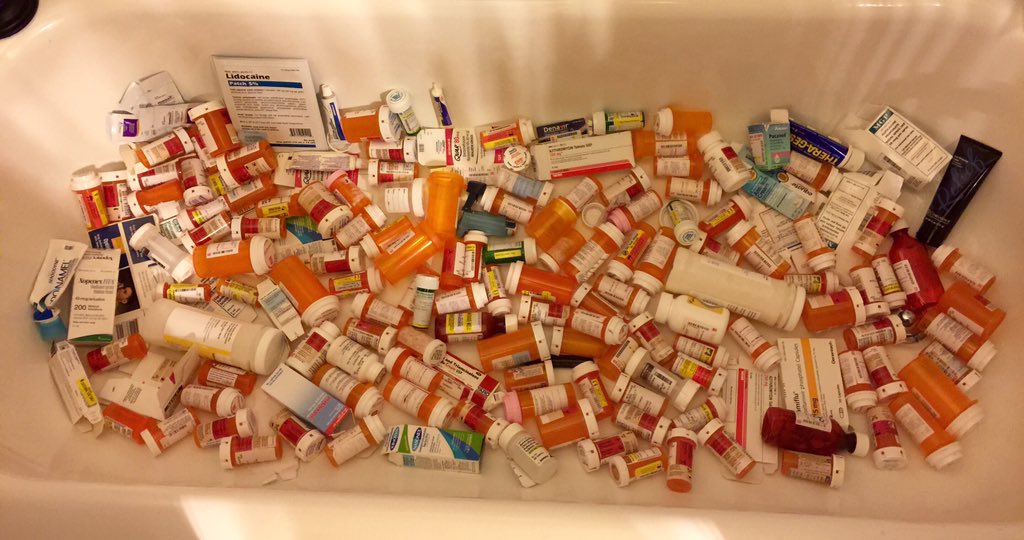 daniekaye1's tweet photo. #FDA #Bayer #BAYN #BAYRY Rash Catheter Pills 5 surgeries 2 remove ur poison #Essure #EssureProblems #BoycottBayer https://t.co/vGrArOhS4M