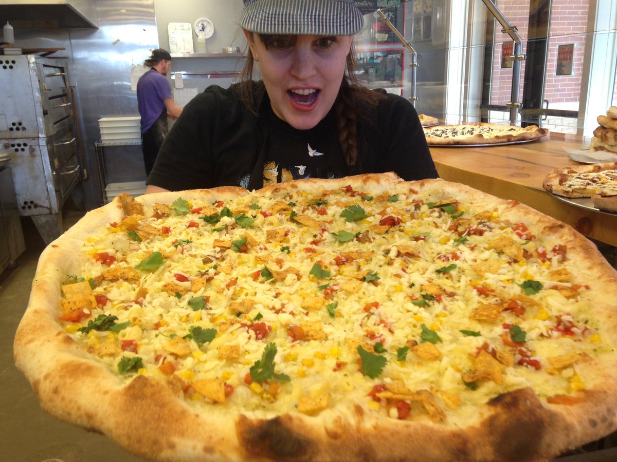 IansDenver's tweet photo. Mac Madness month! Send us your own gourmet Mac creations through our website. #SXSWMac. This week is #FancyMac! https://t.co/4aBwg26N6l