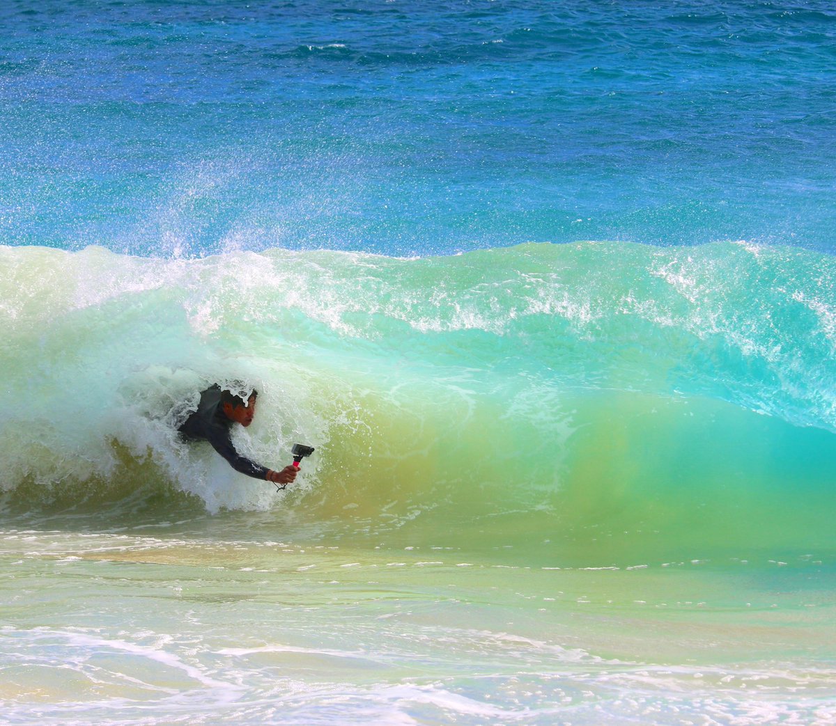 Optrix's tweet image. A bodysurfing #Optrix! 😜 #Sandys #Hawaii