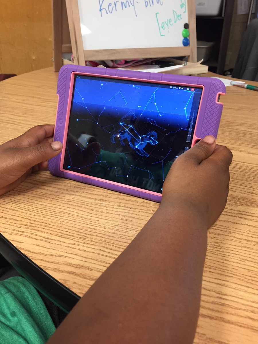 MrsSullivan110's tweet image. Explored the @StarChartApp today! #PLTW #cpsbest