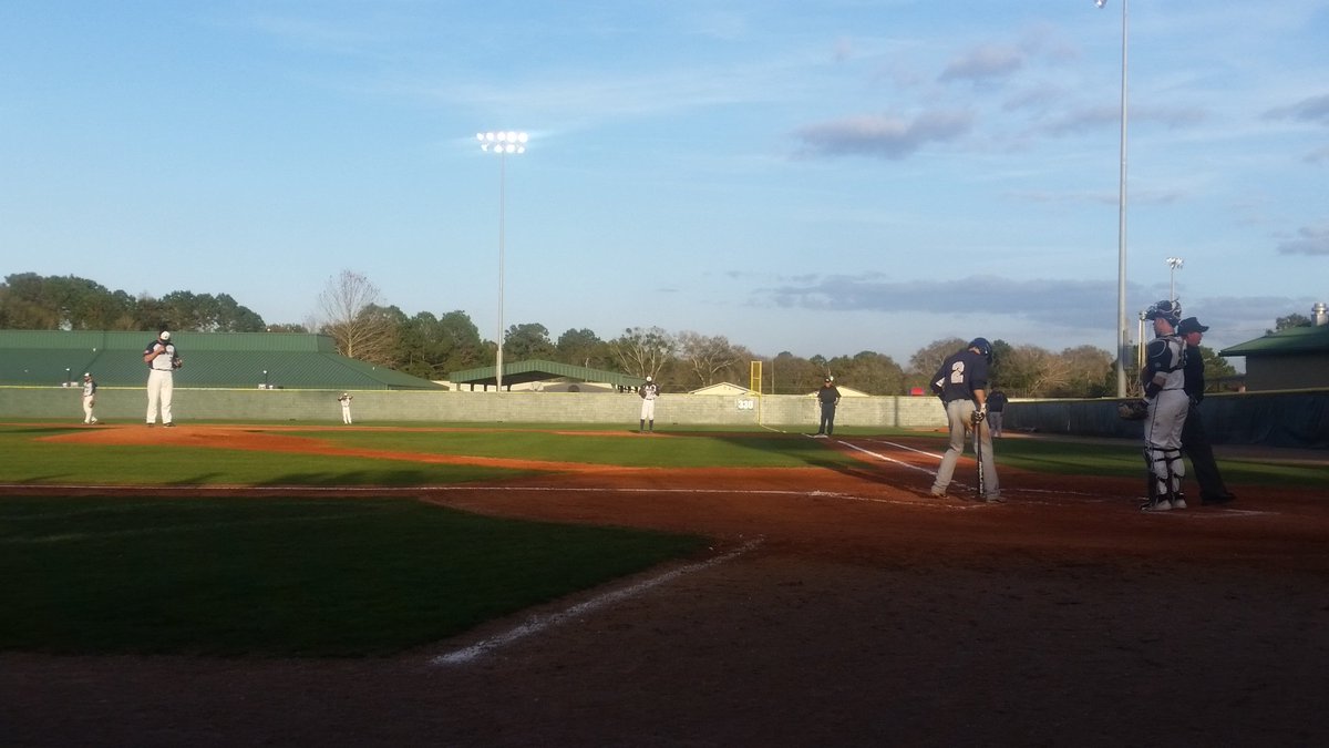 biancaesmith12's tweet photo. Why have a 9-5 office job when this could be your life? ♡♡ #baseball #GMinthemaking https://t.co/fh5h3o8Ecd