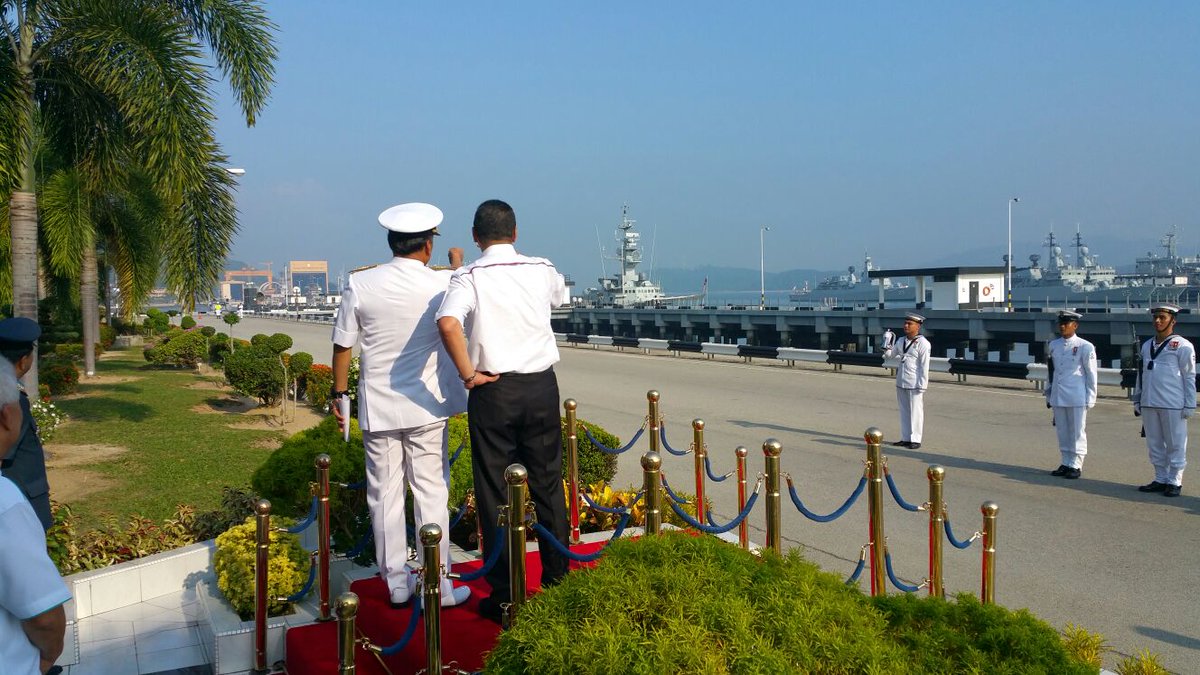 ماليزيا تعزز قدراتها العسكرية بصنع أول سفينة حربية محليا Cc_TOUgVAAEyTG-
