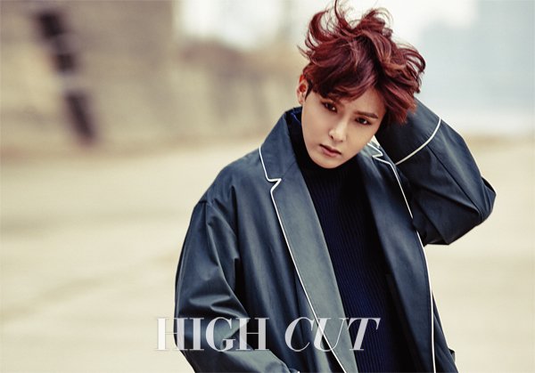 highcutstar's tweet photo. [#HIGHCUT] #하이컷 169호
아무도 없는 길에 혼자 걷는 #려욱 의 발자국만 남았다.
포토 : 주용균
https://t.co/qYTedCBAhz
#하이컷스타 #highcutstar #ryeowook https://t.co/OMBQH68l99