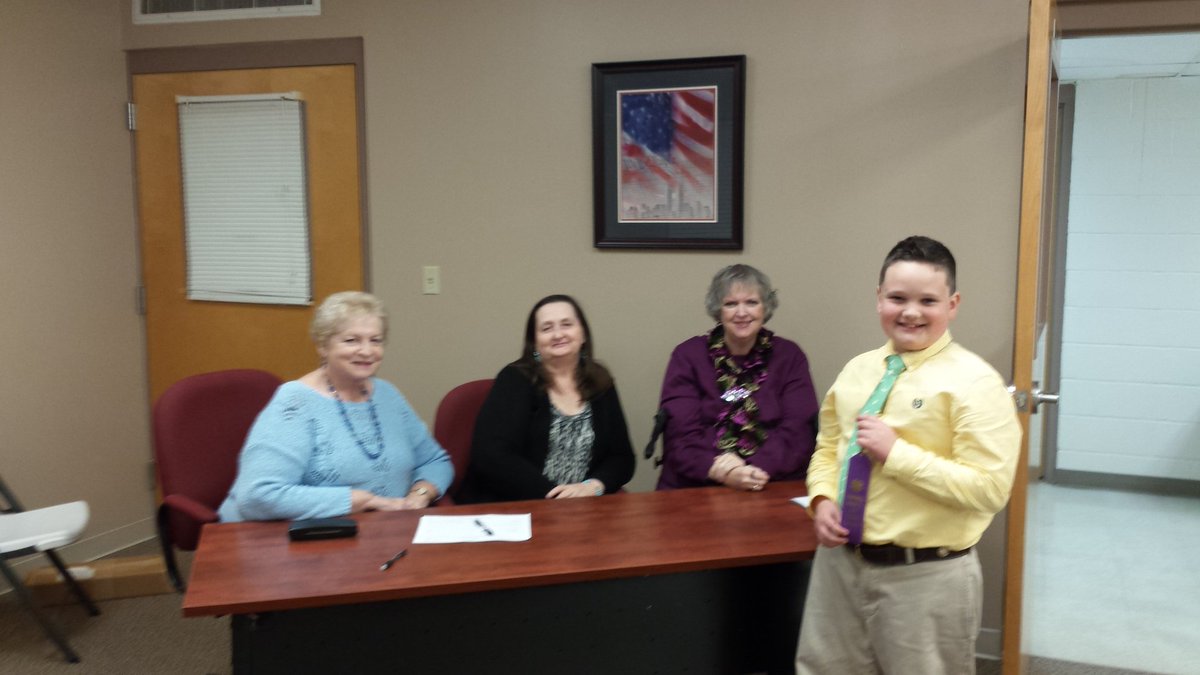 CurtTaylor210's tweet image. Carroll County  5th grade 4-H speech grand champion! #beeknowledge