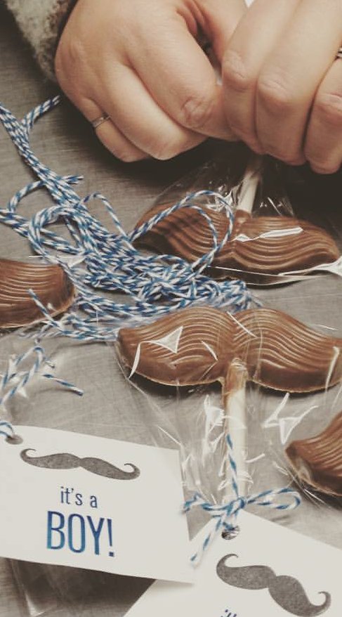 HedonistChoco's tweet photo. Check out these sweet chocolate mustaches!
#customcreated #babyshowerfavor #thanksLittleButton https://t.co/EwyYPL2p58