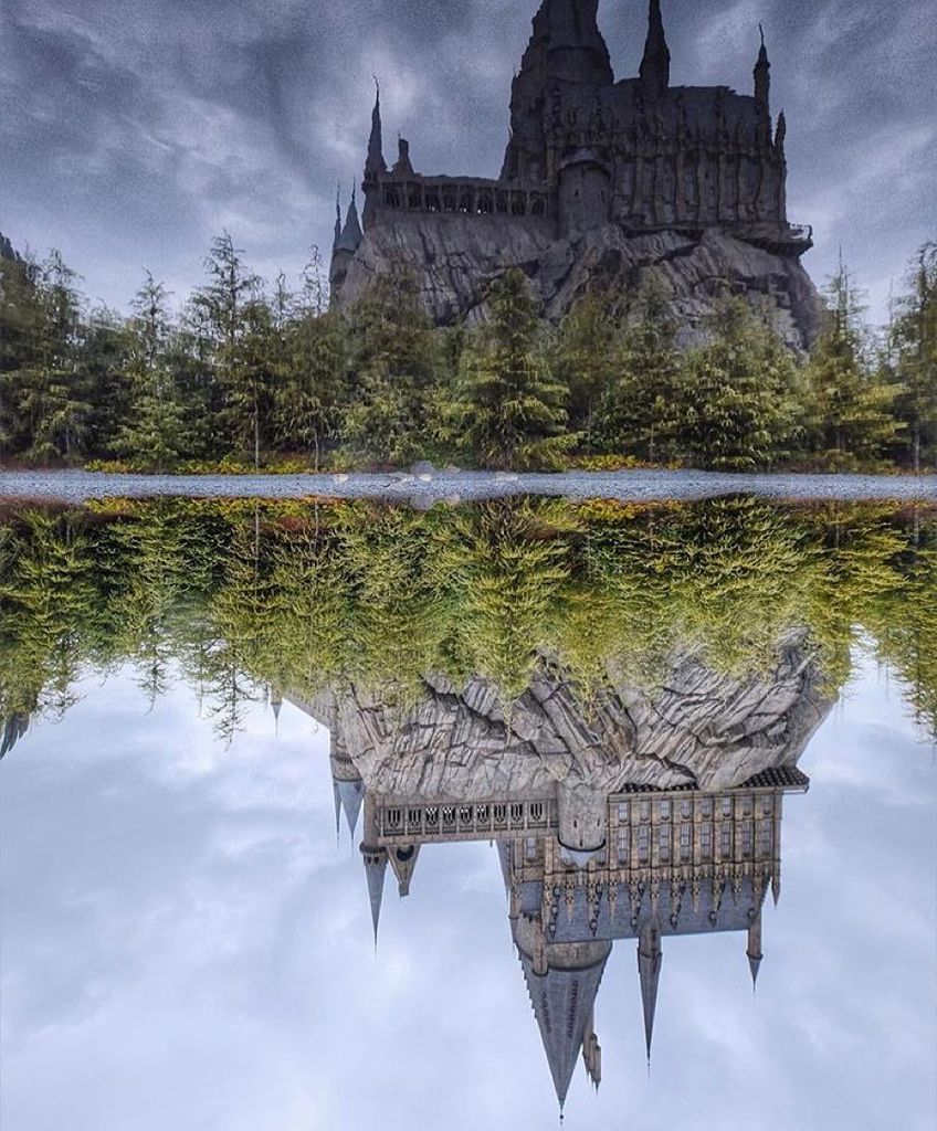 michelleziu's tweet photo. Upside down Hogwarts castle.. Amazing picture ! So proud of you @amrazing 😊 https://t.co/T6pmuLwCIs https://t.co/7dO0NqgjQ8