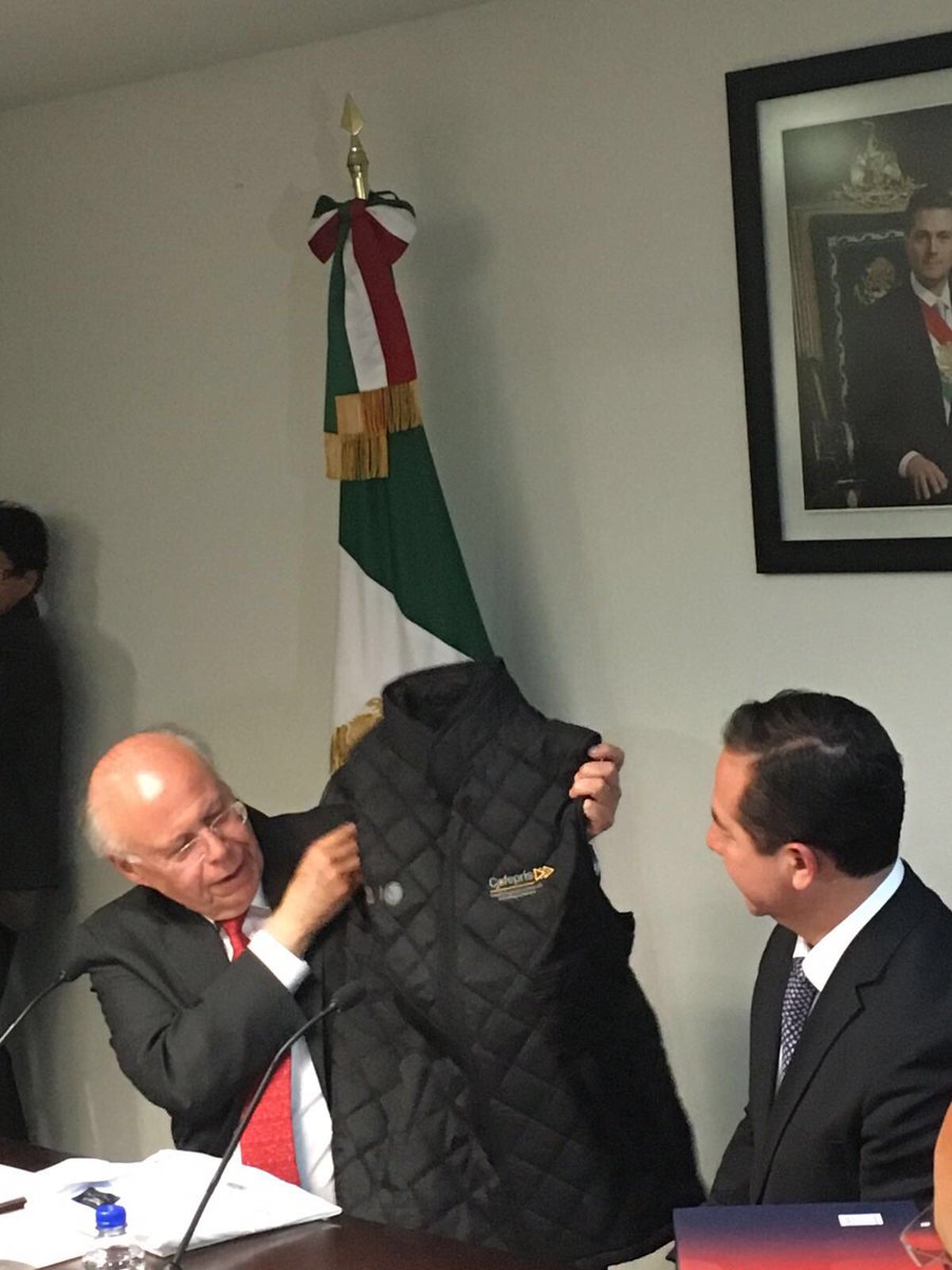 Julio Sánchez y Tépoz asume cargo como titular de Cofepris - Cc_gxioUIAA8zzF