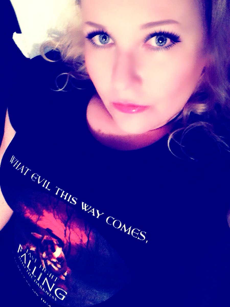 wookielover53's tweet photo. #lastlightfalling #bookstofilm #bookworm 2nd tshirt from my friend @lastlightfallin #books #tshirts https://t.co/nvYcer1nW1