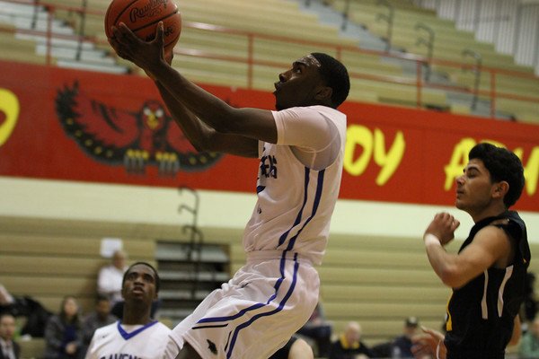 MIPrepZone's tweet photo. BOYS HOOPS: @ROHSAthletics rolls in 2nd half to down Sterling Heights in district opener - https://t.co/d8gDesdTSD https://t.co/Ro3fQIIZCc