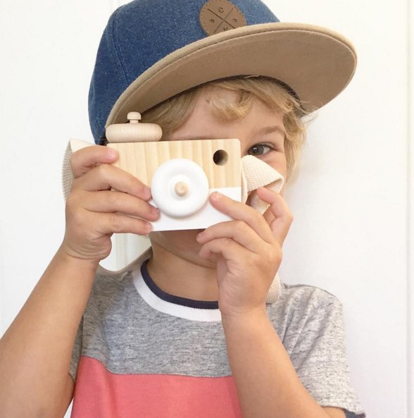 amelieandmax's tweet image. Here's looking at you, kid. #cameratoy #camera #woodtoy #shopsmall