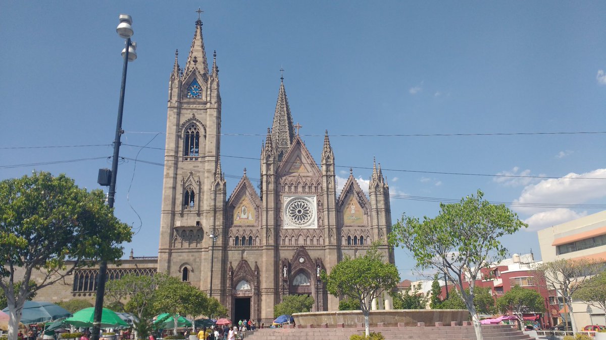 jamt100's tweet photo. Templo Expiatorio de la libre ciudad de Guadalajara
#DivecFestArt https://t.co/Xz1euBPcDO