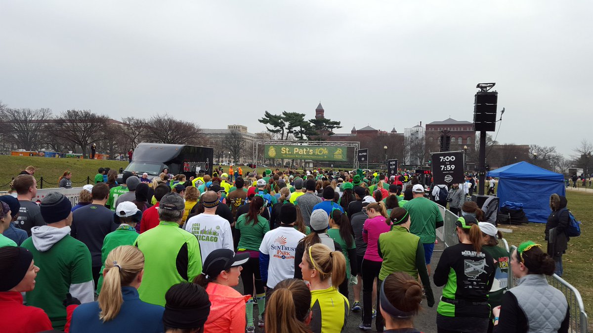 bigboardrunners's tweet photo. Good to see @FishBowlBrewCo and  @argorunclub at the #StPatsRun @runpacers Now on to @RunRocknRoll this Saturday! https://t.co/REKG7uahG0