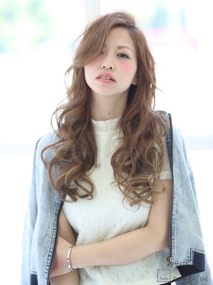 ash リクルート 東京 神奈川 千葉 埼玉美容室 新卒採用 全体的に重めのロングスタイル カラーはアッシュ系で毛先のハイライトを生かして外国人風に 今はやりの血色メイクで大人なオフェロスタイルに仕上げました T Co Jionzllvm0 Ash ヘア ash リクルート 東京 神奈川 千葉 埼玉美容室 新卒採用 全体的に重めのロングスタイル カラーはアッシュ系で毛先のハイライトを生かして外国人風に 今はやりの血色メイクで大人なオフェロスタイルに仕上げました T Co Jionzllvm0 Ash ヘア