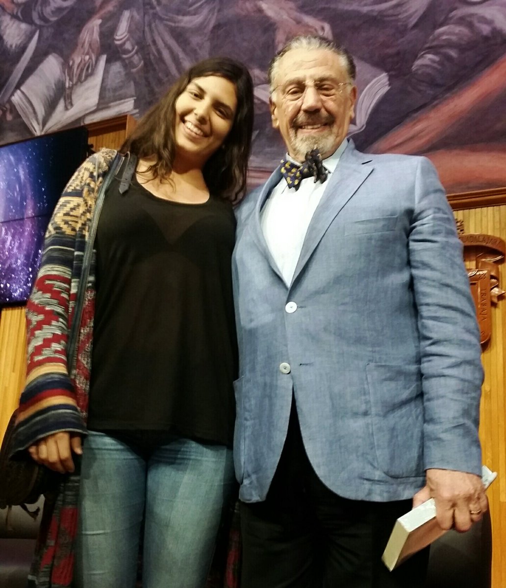 Conociendo a mi tío, entrevista de vida de <a href="/ArauAlfonso/">Alfonso Arau</a> Presentación de su libro "Así es la vida(Vals para piano)".