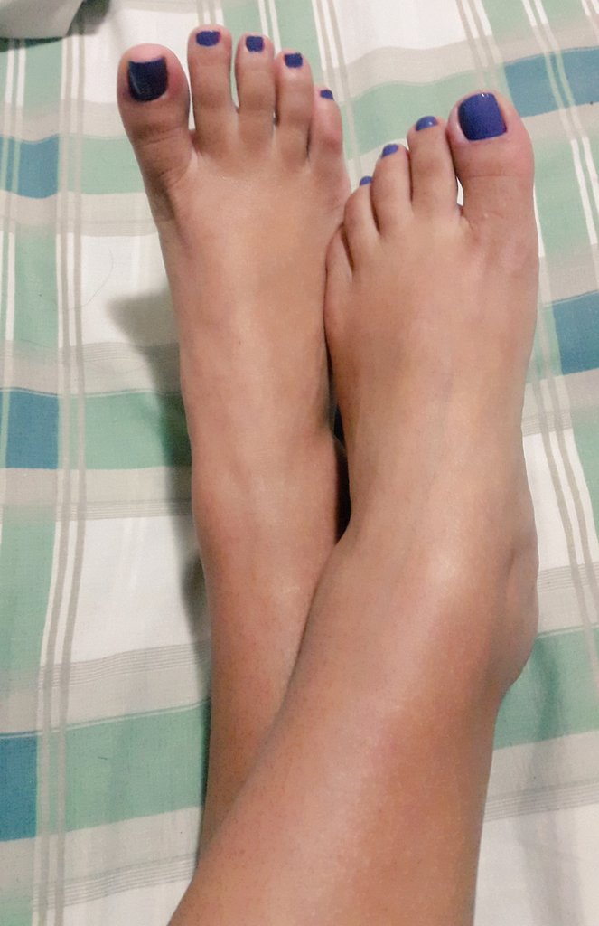 DianaRodri24's tweet photo. Piesitos morados! 💜 https://t.co/ERl5fhDkzI