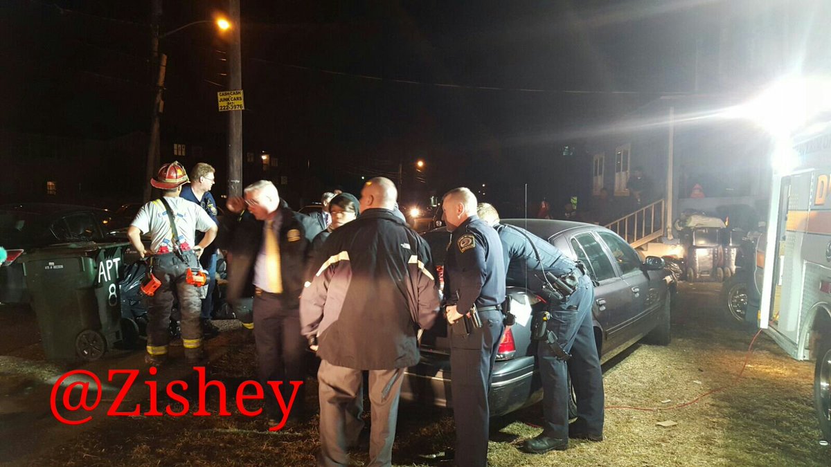 zishey's tweet image. Alert: PD - FD and Chaverim operating on a search for a missing 11 year old girl in spring Valley