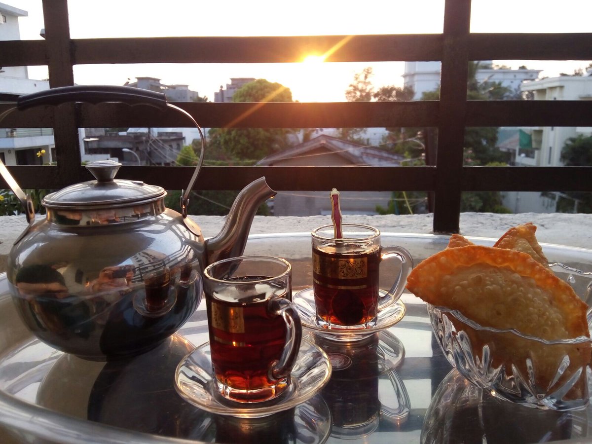 crystalangel800's tweet photo. @SamsungMobileIN @ajaym7 @saffrontrail #GalaxyA7 #FlauntWithGlassAndMetal #GalaxyA2016 Teatime Glasscup MetalKettle https://t.co/yj33hBrEzb