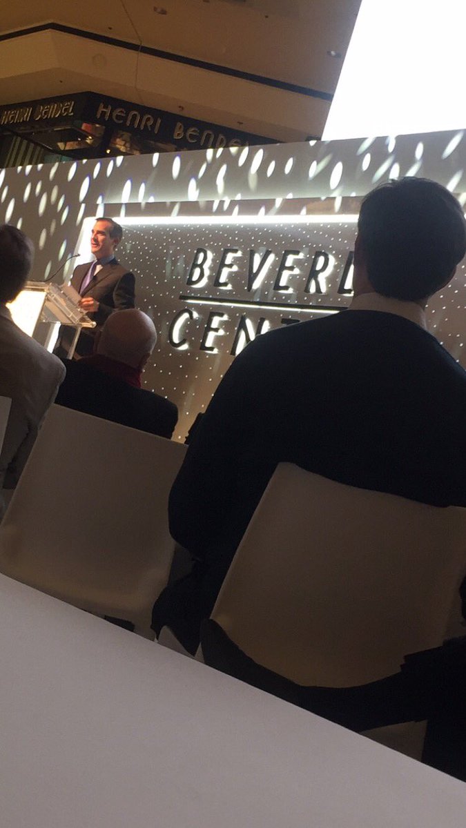 Los Angeles Mayor @ericgarcetti special appearance @BeverlyCenter #losangeles