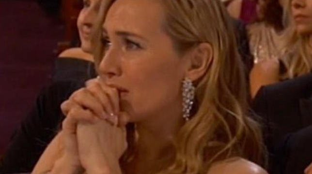 WakeUp_AndSmile's tweet photo. Kate Winslet Leads The Internet’s Emotional Reactions To Leonardo DiCaprio! https://t.co/x0Eo584Ybm https://t.co/L5FVIeL8Wi