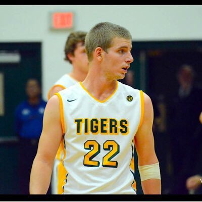 GlaserMglaser's tweet photo. Want to see a great defensive player. Come to St. X tomorrow night and see Billy Basham lead the Tiger Defense! #RA https://t.co/MSxTkp1pbd