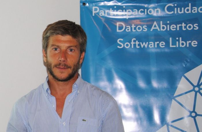 negroavellaneda's tweet photo. Bonifatti, “El heredero”, propone un Concejo Abierto: Portal de datos abiertos del HCD 
https://t.co/nHVDGhyf2i https://t.co/tizm2GBWgt