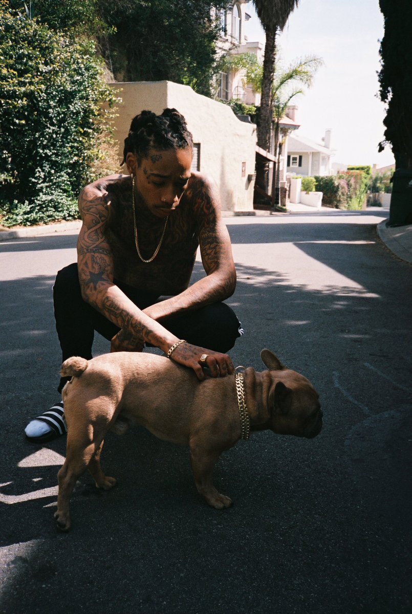 wizkhalifa's tweet photo. Somewhere in la wit @GUNNERSELLWHITE https://t.co/1sagmF4HtU
