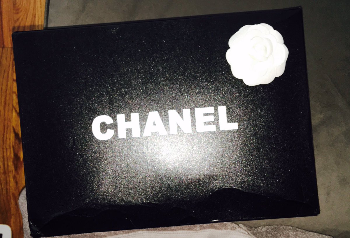 DaJadaMee's tweet photo. Just got a little gift from my hubby...😝😝😝 https://t.co/gf1RfHieqi