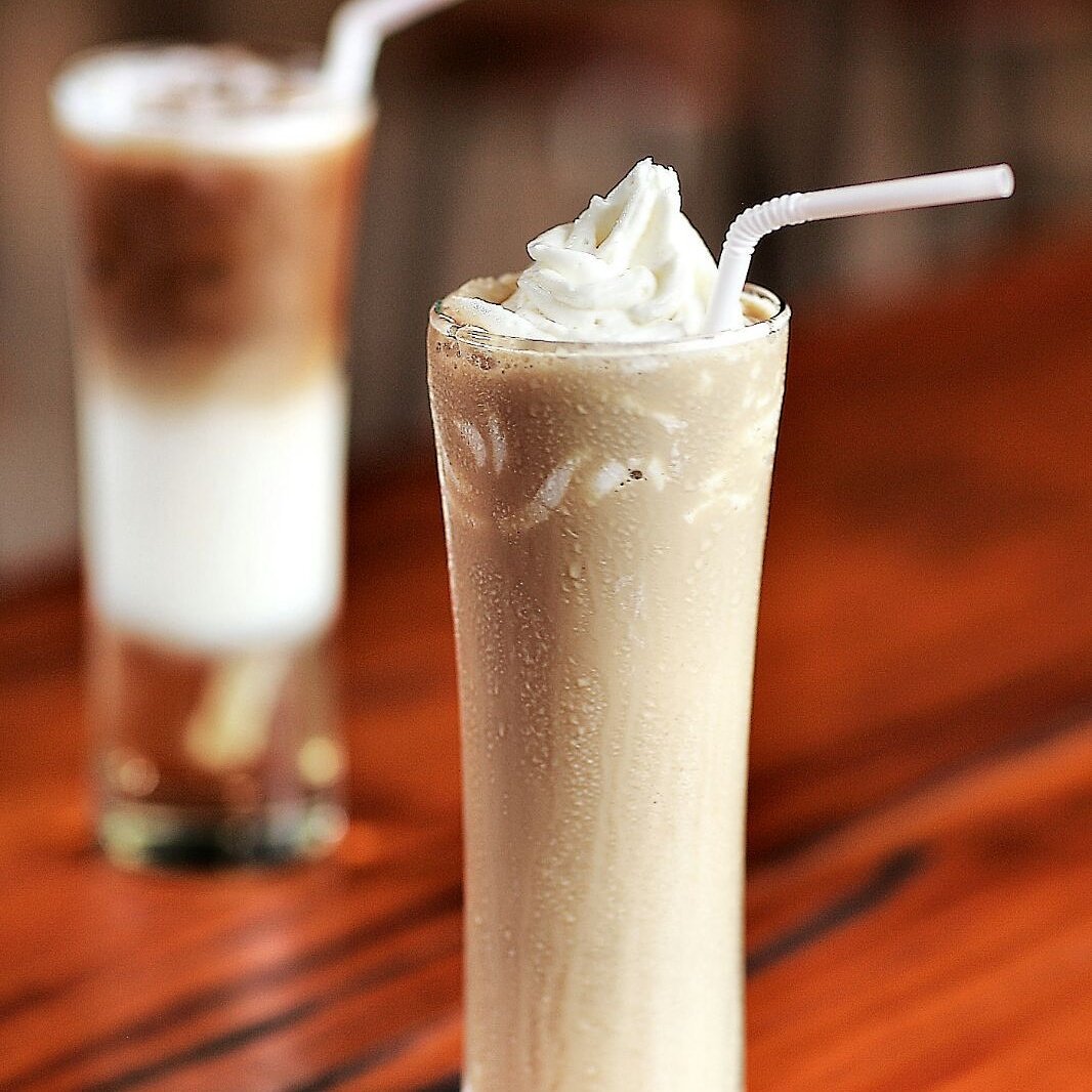 Minuman dikala santai sambil mencari inspirasi di <a href="/dcubeshp/">DCubes Hangout Point</a>. Try this out kak.. #dcubeshp #dcubesdu #kopi #kekinian