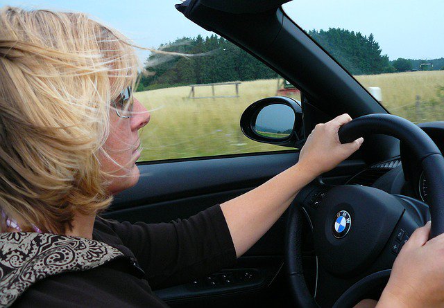 LPAGFL's tweet photo. Protect your windshield by driving safety. #Windshield #AutoGlass https://t.co/yJJW1G8EJL