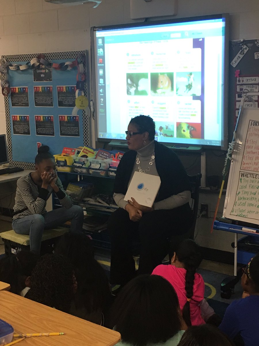 CEA president Tracy Johnson reads to 4th grade <a href="/ColsCitySchools/">Columbus City Schools</a> #spiritofccs