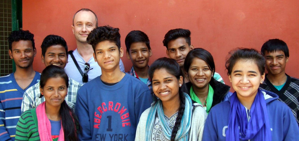 sarvatweet's tweet photo. Co-founder David Manners, with 12 of our up-coming Sarva students
https://t.co/XEq1QqBrNo https://t.co/5K1qcs3Iwa