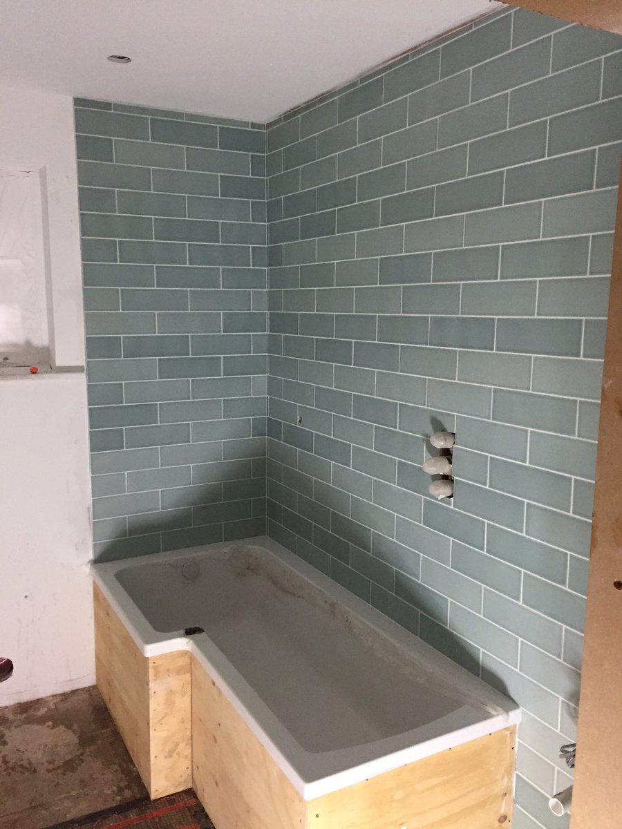 _BathroomMaster tweet picture