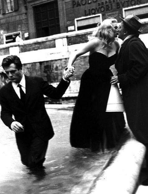 todo7arte's tweet photo. La dolce vita (Behind the scenes) https://t.co/RomoQ7SoCS